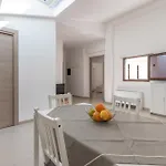 Lumar Sicilia - Quaroni Apartament
