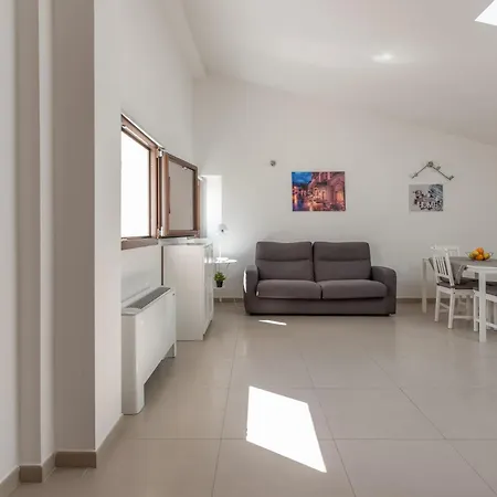 Lumar Sicilia - Quaroni 아파트